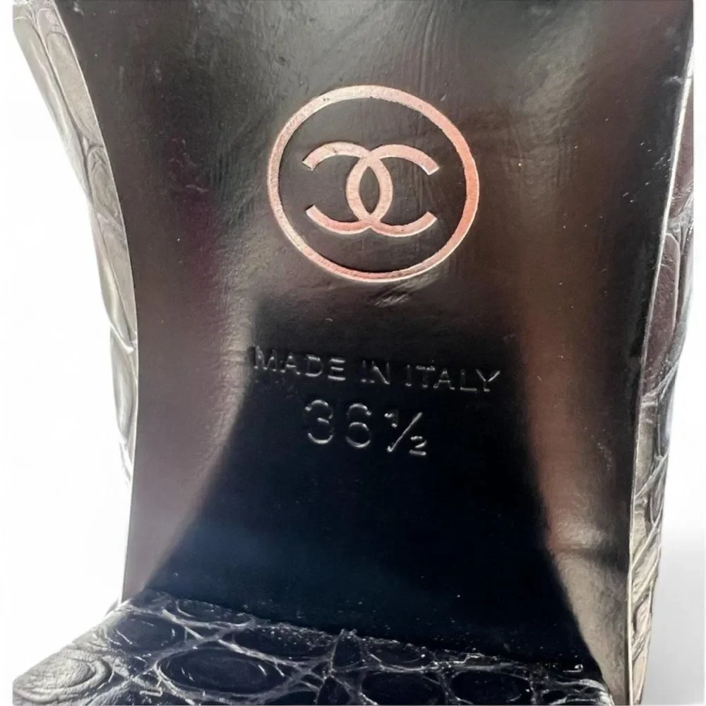 CHANEL Black Calfskin Croc Printed Leather Low Heel Chain Mocassin IT36.5